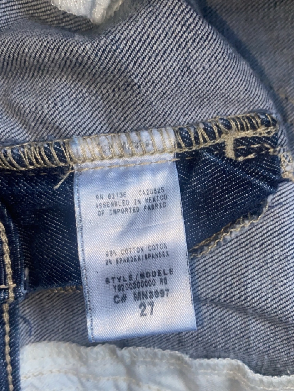 Vintage Guess Dark/Medium wash Denim Jeans - Picture 7 of 11